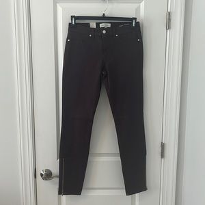 NWOT Henry & Belle Deep Plum Coated Denim W/Zipper hem detail Skinny Ankle Jean